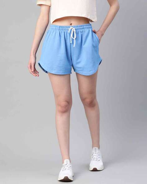 Hot Pants for Women Redefining Bold and Chic Fashion